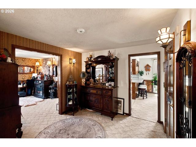 1283 35TH Ave Nw, Salem, OR 97304