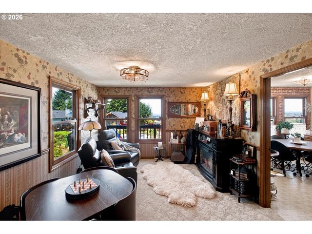 1283 35TH Ave Nw, Salem, OR 97304