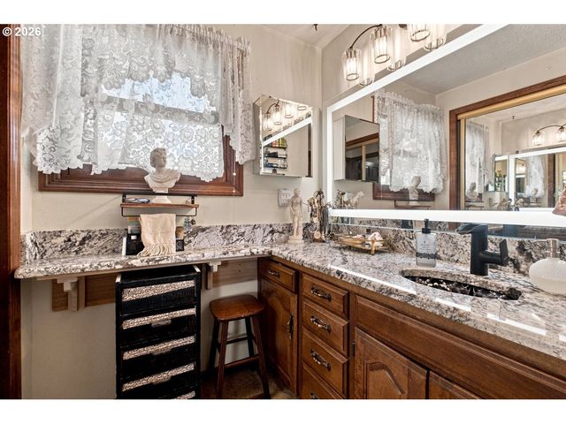 1283 35TH Ave Nw, Salem, OR 97304