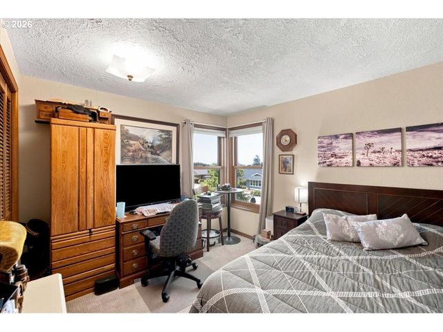 1283 35TH Ave Nw, Salem, OR 97304