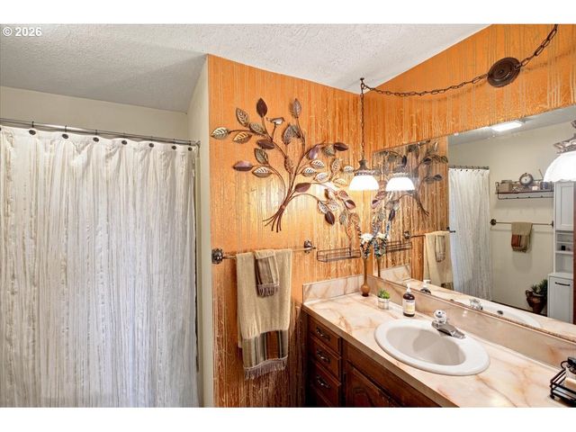 1283 35TH Ave Nw, Salem, OR 97304