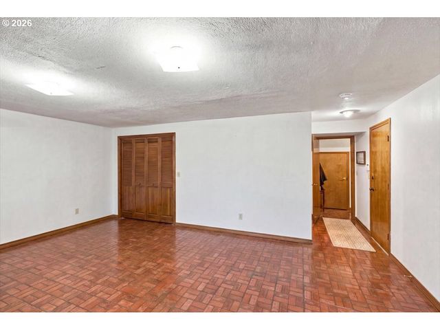 1283 35TH Ave Nw, Salem, OR 97304