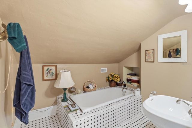 754 NE 2ND AVENUE, Crystal River, FL 34428