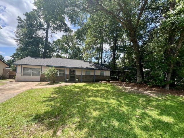 307 Jill Street, Conroe, TX 77303