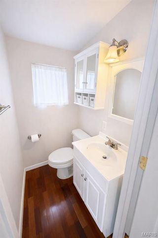 7615 Folk Avenue, Maplewood, MO 63143