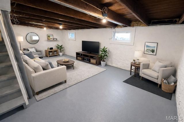 7615 Folk Avenue, Maplewood, MO 63143