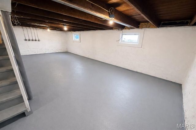 7615 Folk Avenue, Maplewood, MO 63143