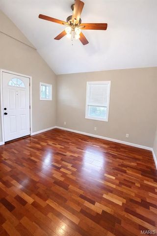 7615 Folk Avenue, Maplewood, MO 63143