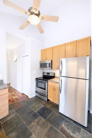 7615 Folk Avenue, Maplewood, MO 63143