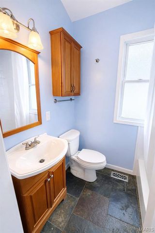 7615 Folk Avenue, Maplewood, MO 63143