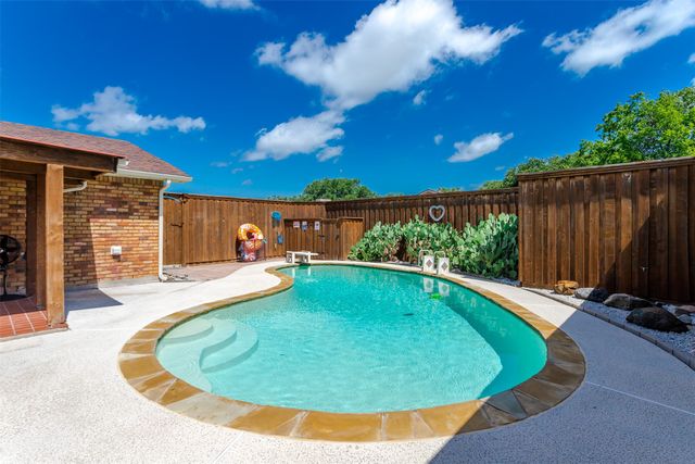 5009 Middleton Circle, The Colony, TX 75056