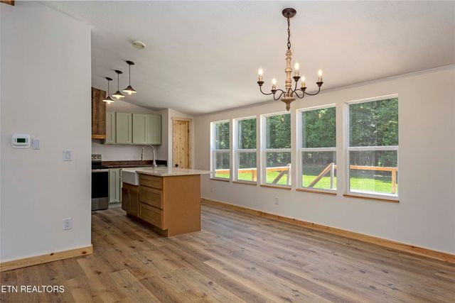 435 Stump Hollow Rd, Spring City, TN 37381