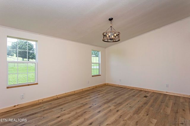 435 Stump Hollow Rd, Spring City, TN 37381