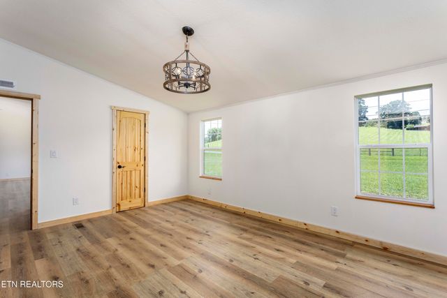 435 Stump Hollow Rd, Spring City, TN 37381