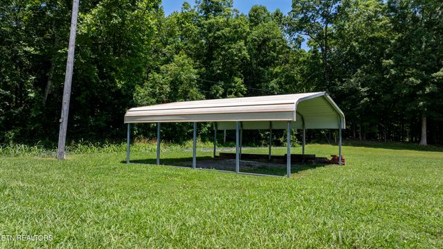 435 Stump Hollow Rd, Spring City, TN 37381