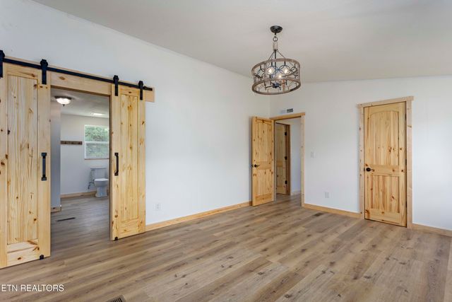435 Stump Hollow Rd, Spring City, TN 37381