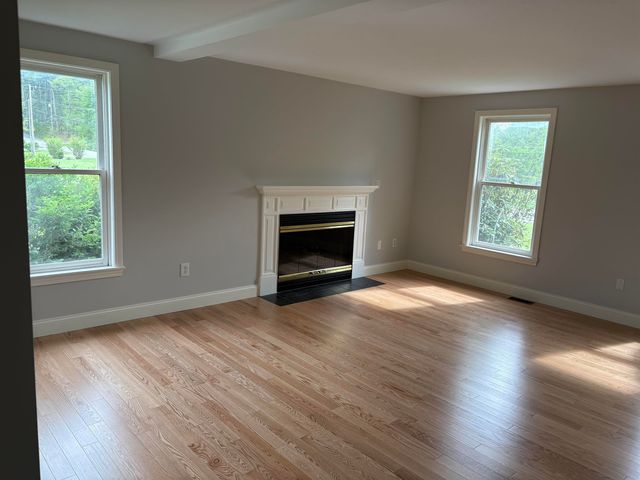 144 Old Derry Road, Londonderry, NH 03053