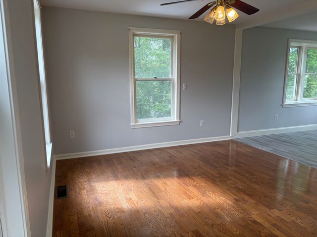 144 Old Derry Road, Londonderry, NH 03053