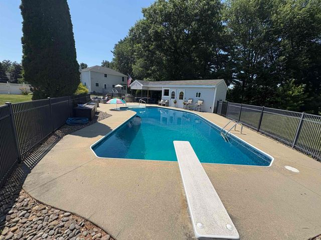 144 Old Derry Road, Londonderry, NH 03053