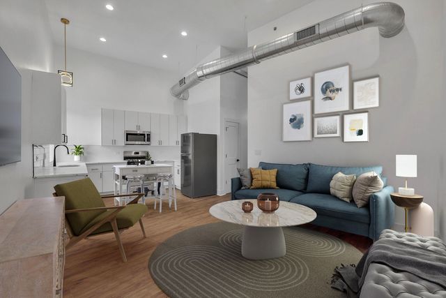 4731 N Western Avenue 201, Chicago, IL 60625