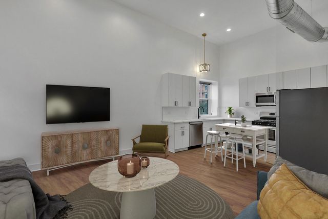 4731 N Western Avenue 201, Chicago, IL 60625