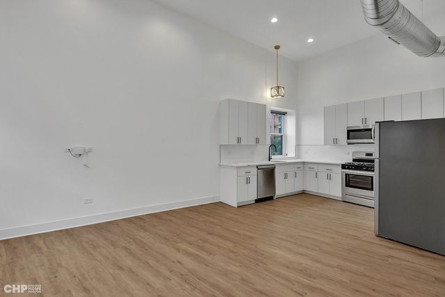 4731 N Western Avenue 201, Chicago, IL 60625