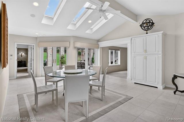 4233 N Willoway Estates Court, Bloomfield Hills, MI 48302