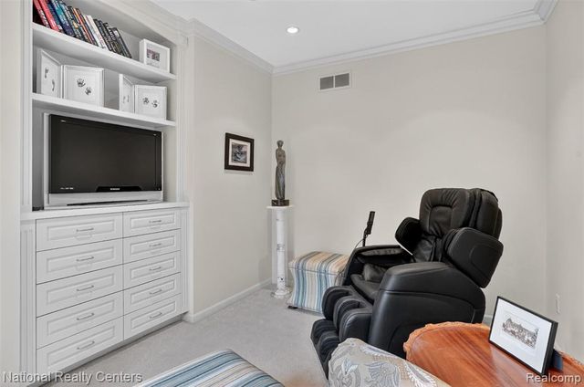 4233 N Willoway Estates Court, Bloomfield Hills, MI 48302