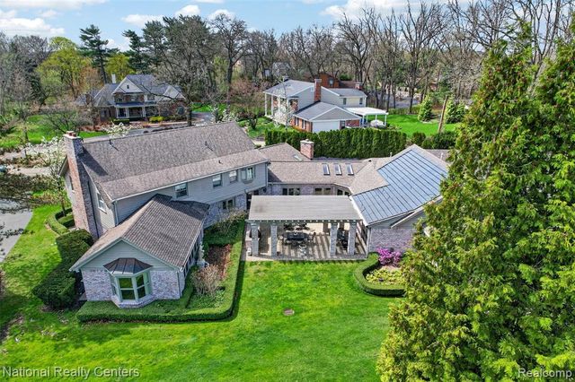 4233 N Willoway Estates Court, Bloomfield Hills, MI 48302