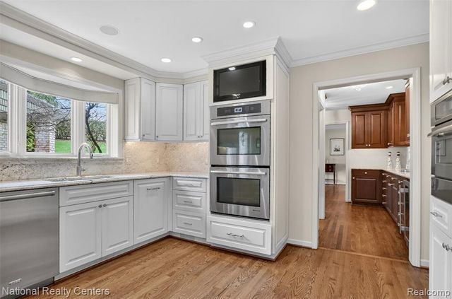 4233 N Willoway Estates Court, Bloomfield Hills, MI 48302