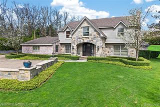 4233 N Willoway Estates Court, Bloomfield Hills, MI 48302