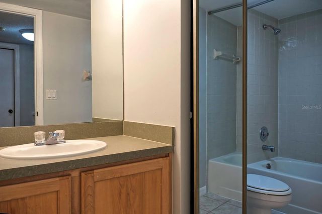 5282 CORAL COURT 620, Orlando, FL 32811