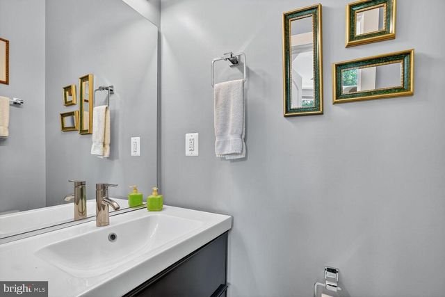 5700 BLAIR RD NE, Washington, DC 20011