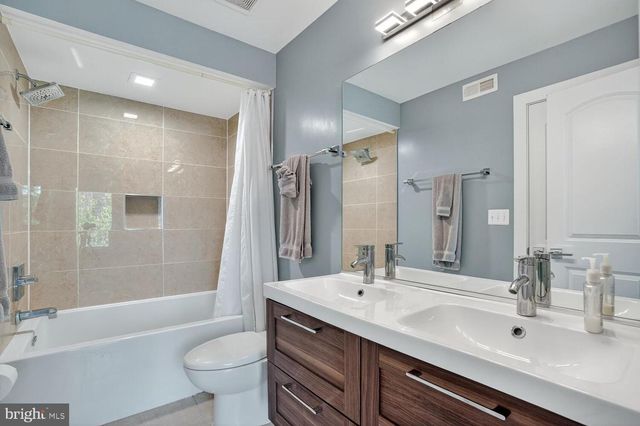 5700 BLAIR RD NE, Washington, DC 20011