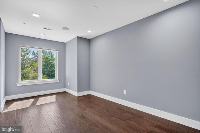 5700 BLAIR RD NE, Washington, DC 20011