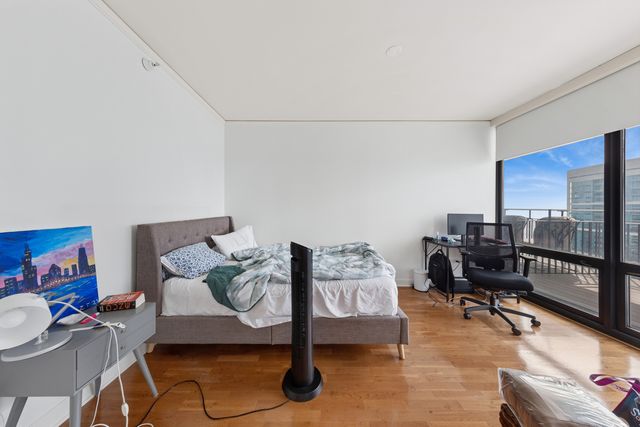225 N Columbus Drive 6009, Chicago, IL 60601