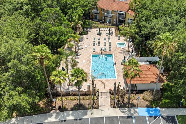 8564 CRYSTAL COVE LOOP, Kissimmee, FL 34747