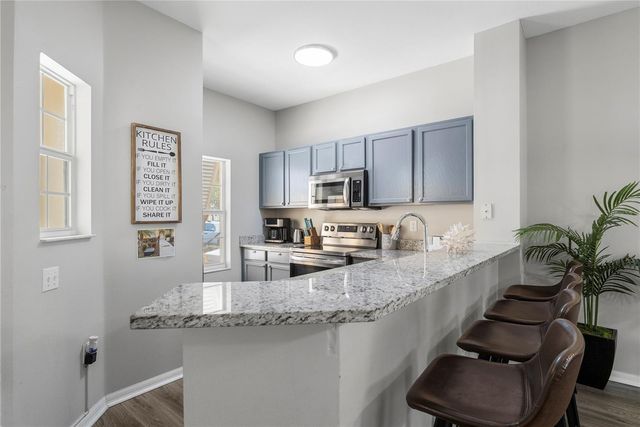 8564 CRYSTAL COVE LOOP, Kissimmee, FL 34747