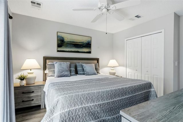 8564 CRYSTAL COVE LOOP, Kissimmee, FL 34747