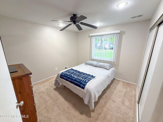 8 Seagull Lane, Howell, NJ 07731