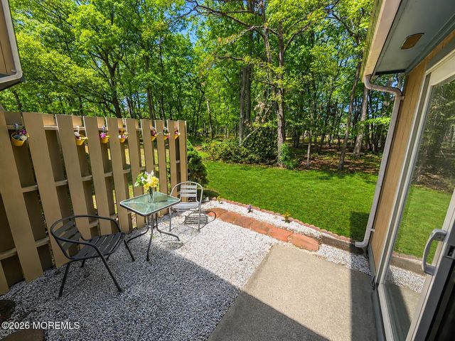 8 Seagull Lane, Howell, NJ 07731