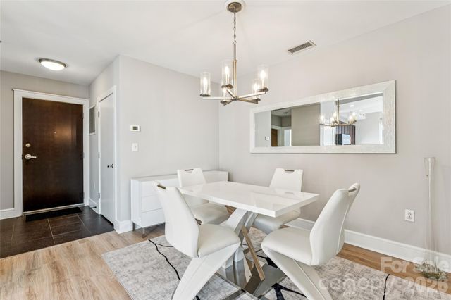 333 W Trade Street 2200, Charlotte, NC 28202