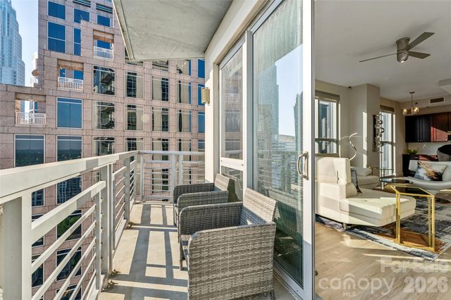 333 W Trade Street 2200, Charlotte, NC 28202