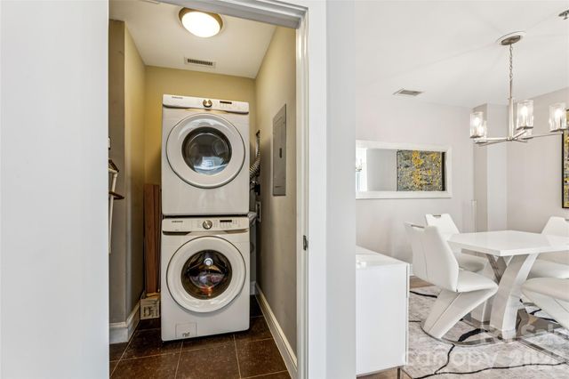 333 W Trade Street 2200, Charlotte, NC 28202