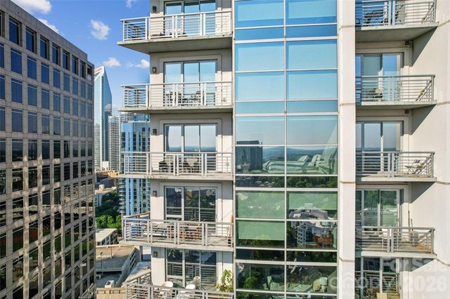 333 W Trade Street 2200, Charlotte, NC 28202