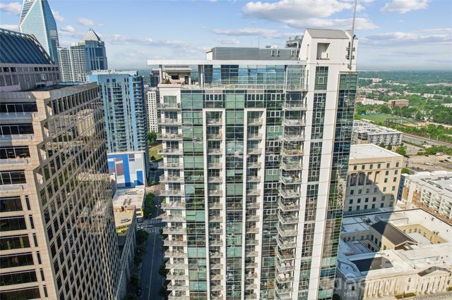 333 W Trade Street 2200, Charlotte, NC 28202