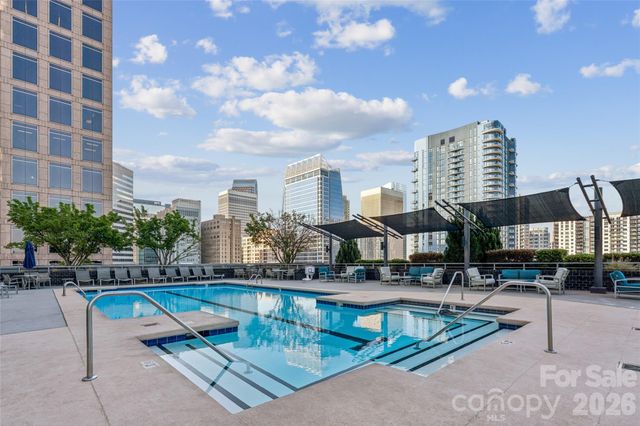 333 W Trade Street 2200, Charlotte, NC 28202