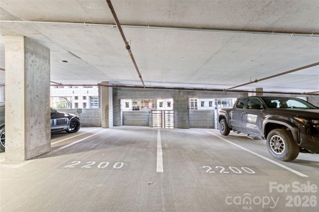 333 W Trade Street 2200, Charlotte, NC 28202
