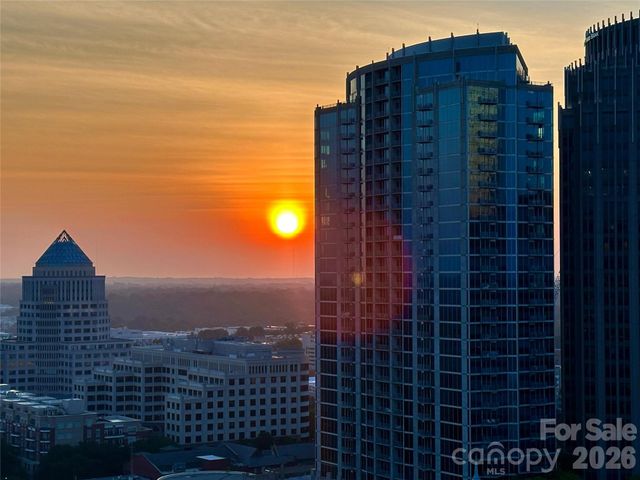 333 W Trade Street 2200, Charlotte, NC 28202