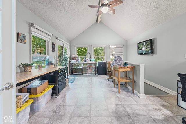 560 Vanhoy Drive, Greenwood, IN 46142